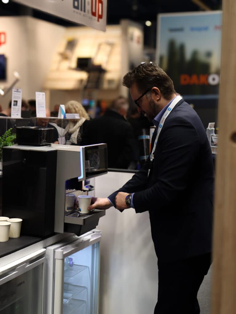 Koffiemachine op beursstand